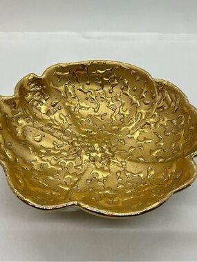 Vintage MCM 5” Weeping Bright Gold Trinket Dish 22 K Hand Decorated Made In USA